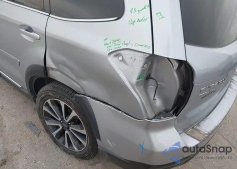 2017 Subaru Forester 2.0Xt Touring z USA, uszkodzony, nr VIN JF2SJGTC3HH439552